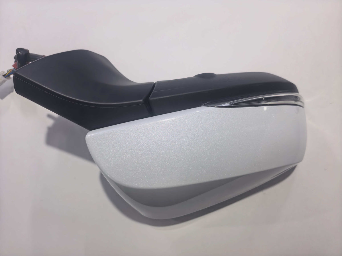 2024 Toyota Sienna R MIRROR