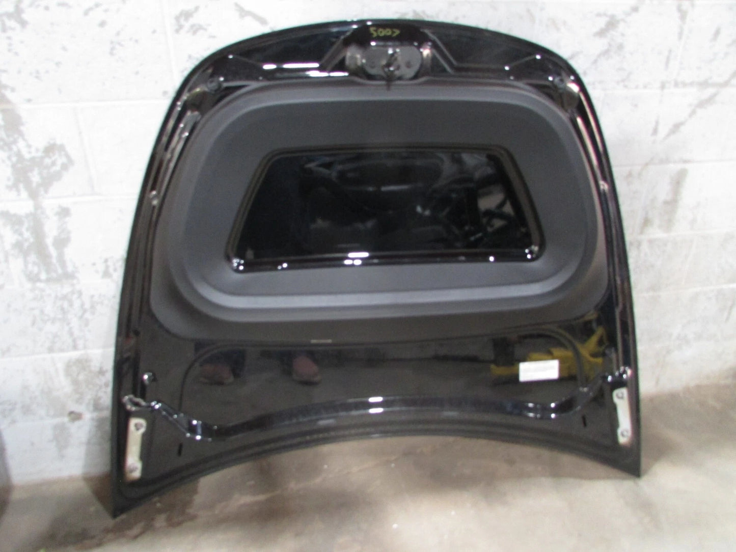 Tesla Model Y Hood 1493370-E0-A(Like New)