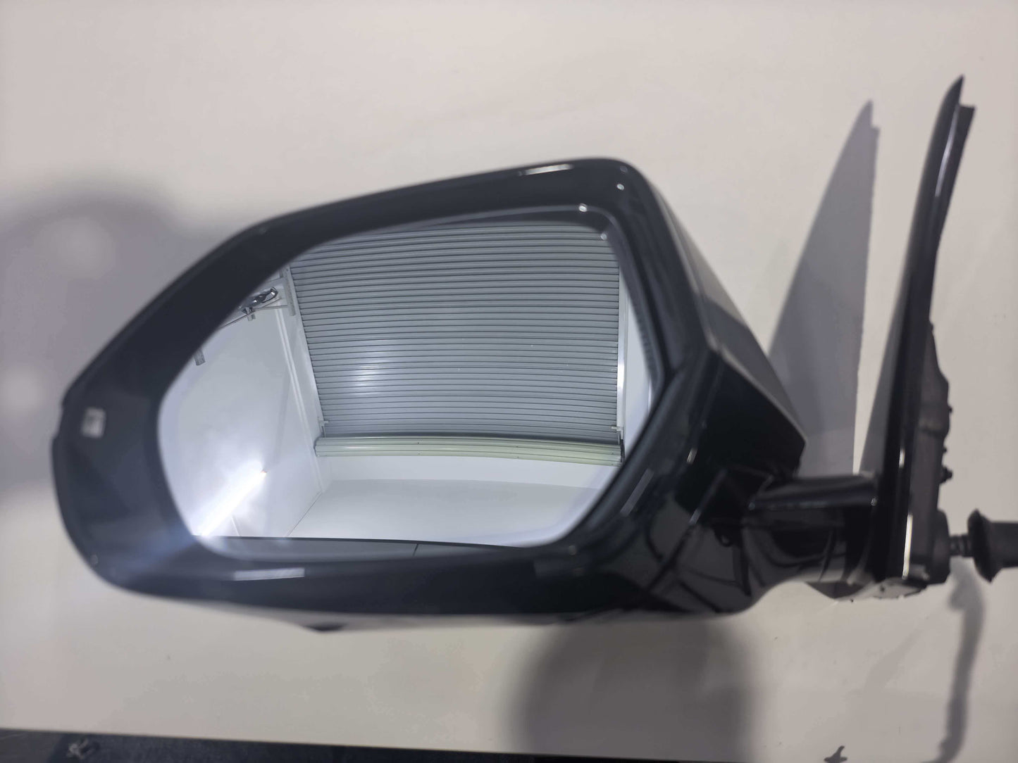 LAMBORGHINI URUS L MIRROR