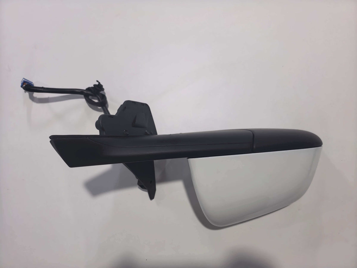 TESLA MODEL Y R MIRROR