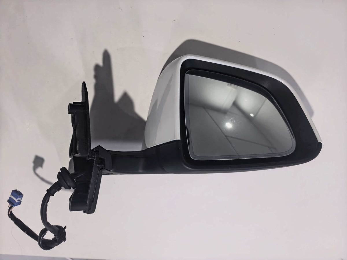 TESLA MODEL Y R MIRROR