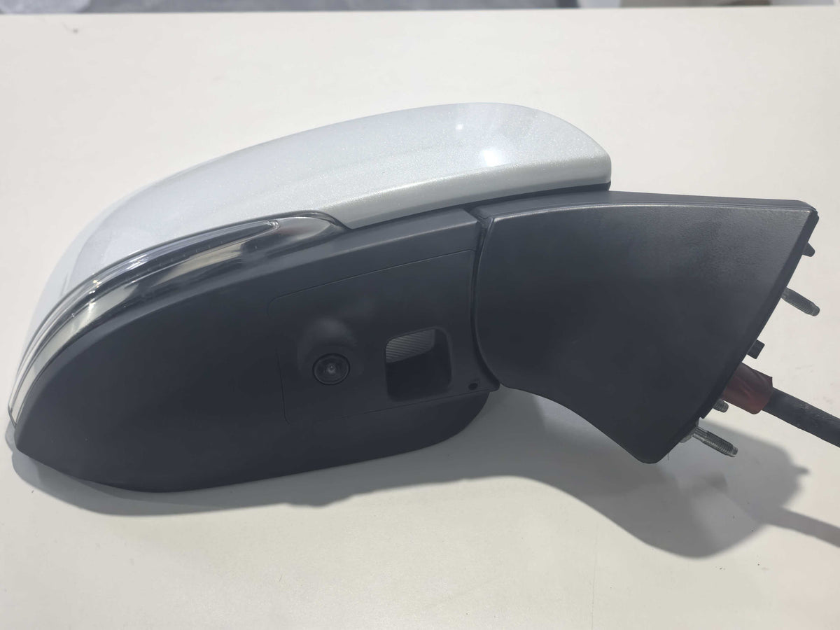 2024 Toyota Sienna R MIRROR