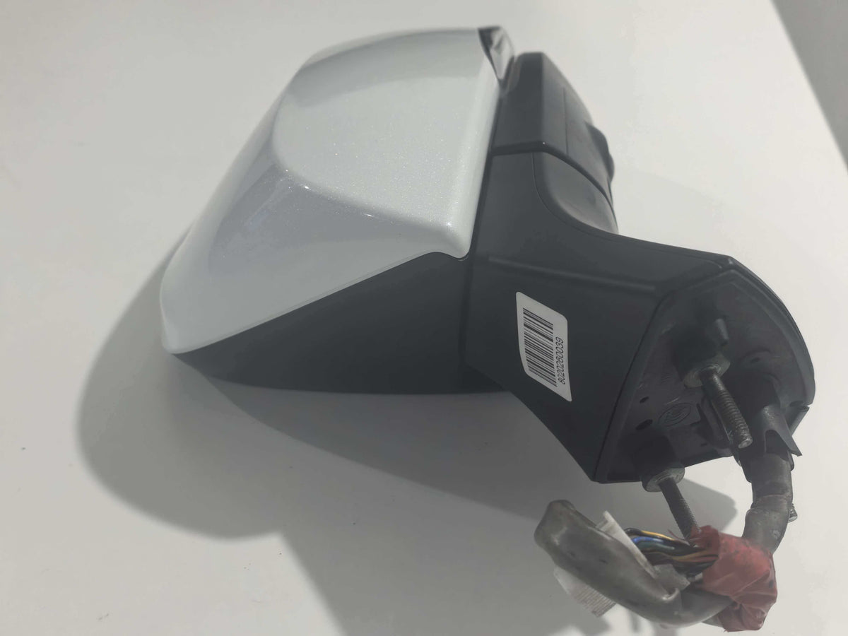 2024 Toyota Sienna L MIRROR