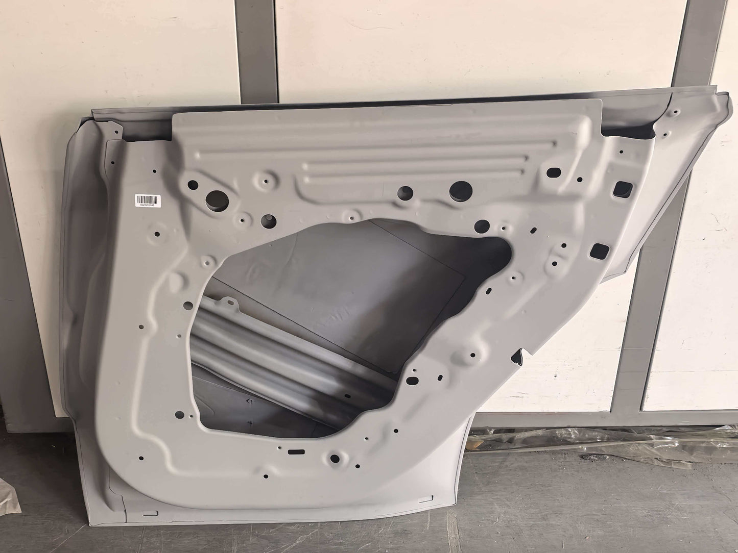 TESLA MODEL Y RIGHT REAR DOOR