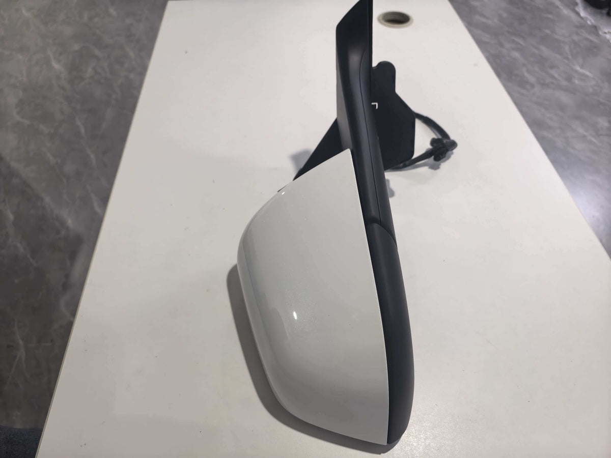 TESLA MODEL Y R MIRROR