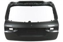 Mercedes Benz E400 Tailgate A2137400105
