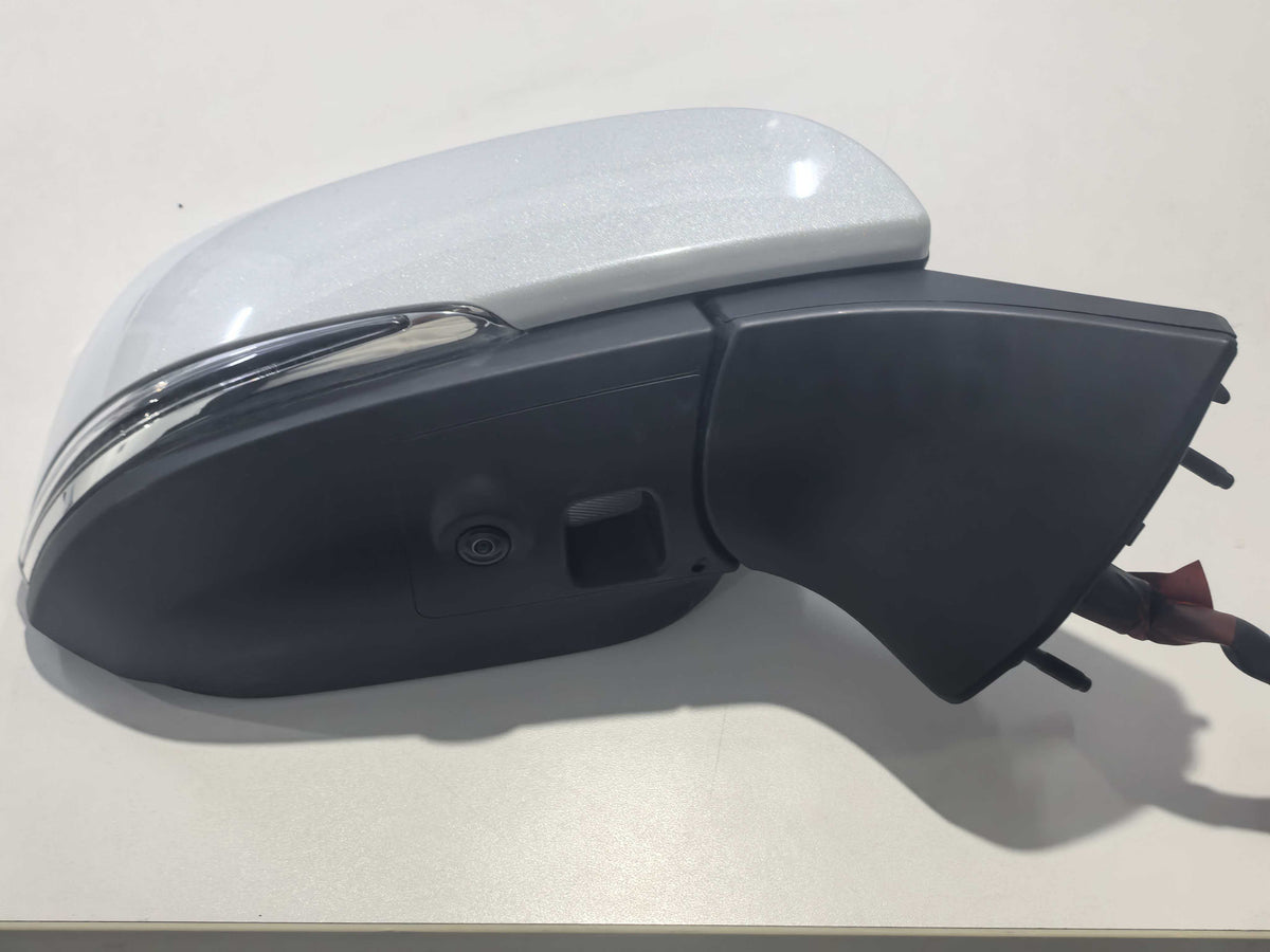 2024 Toyota Sienna R MIRROR