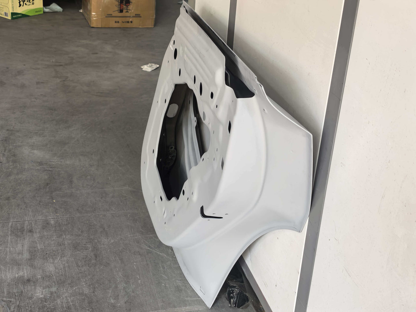 TESLA MODEL Y RIGHT REAR DOOR