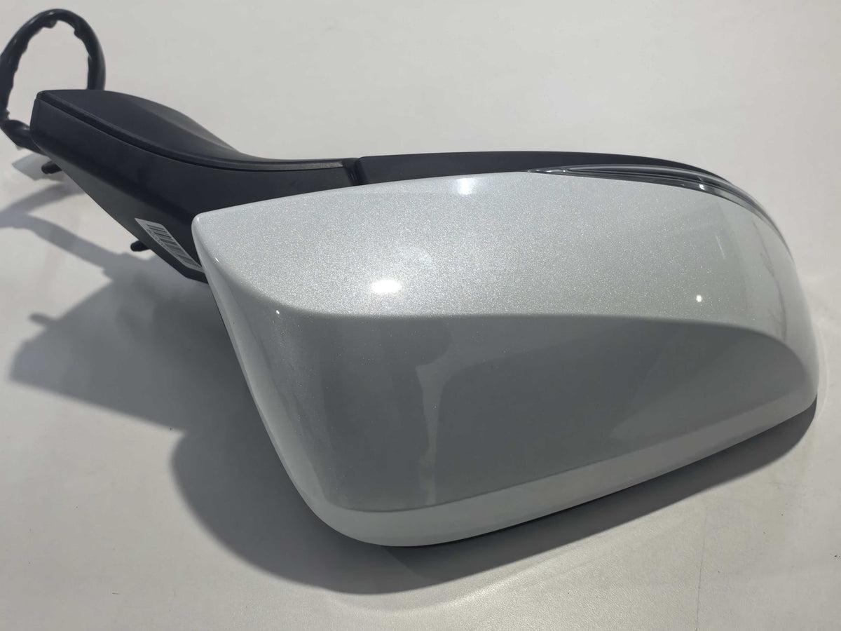 2024 Toyota Sienna R MIRROR