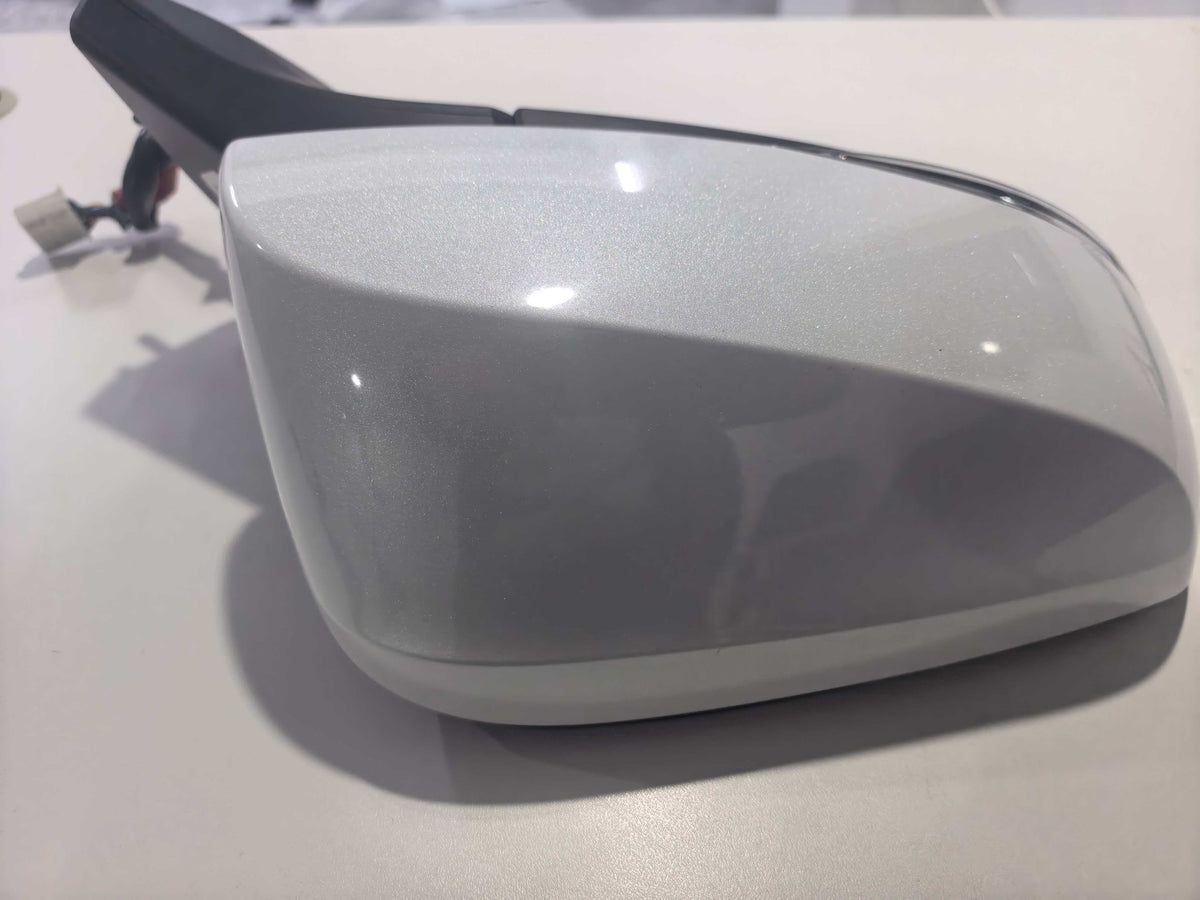 2024 Toyota Sienna R MIRROR