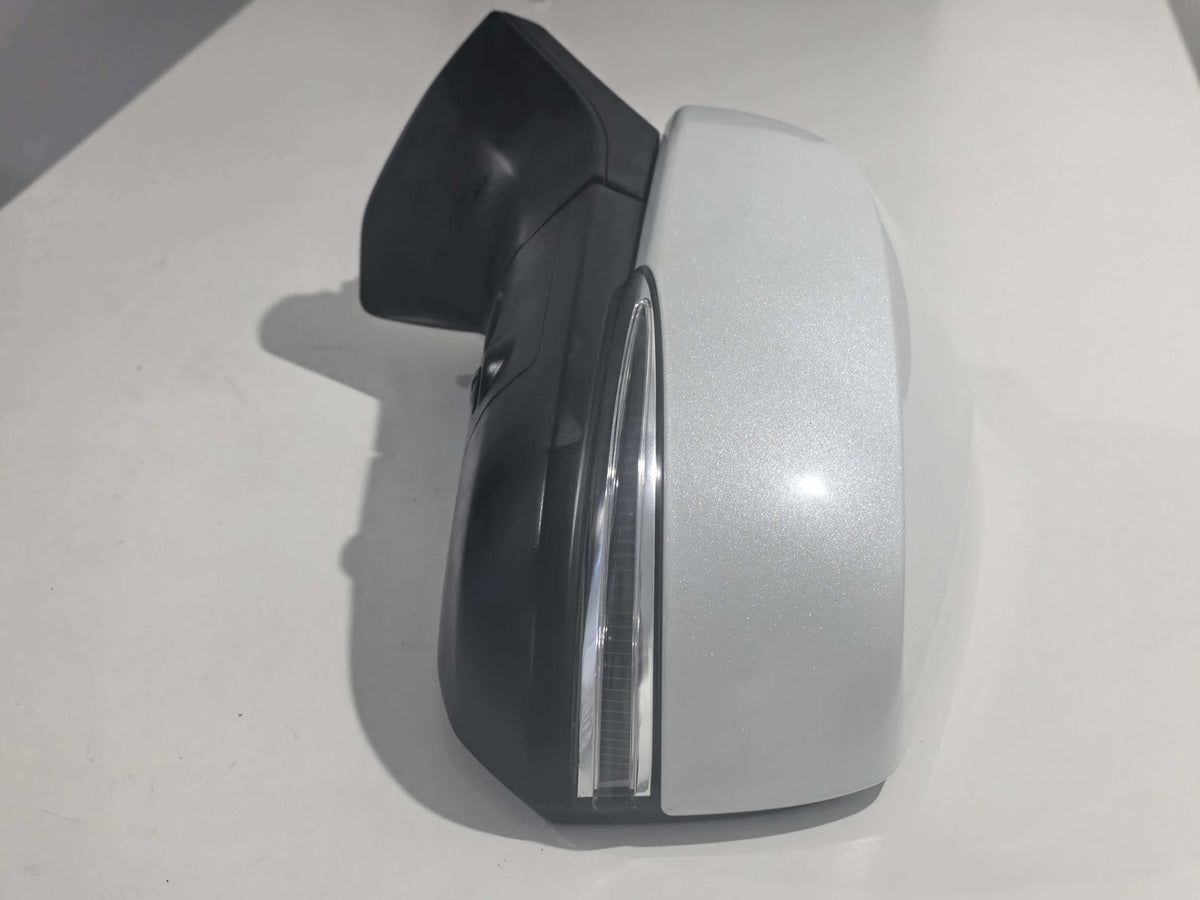 2024 Toyota Sienna L MIRROR