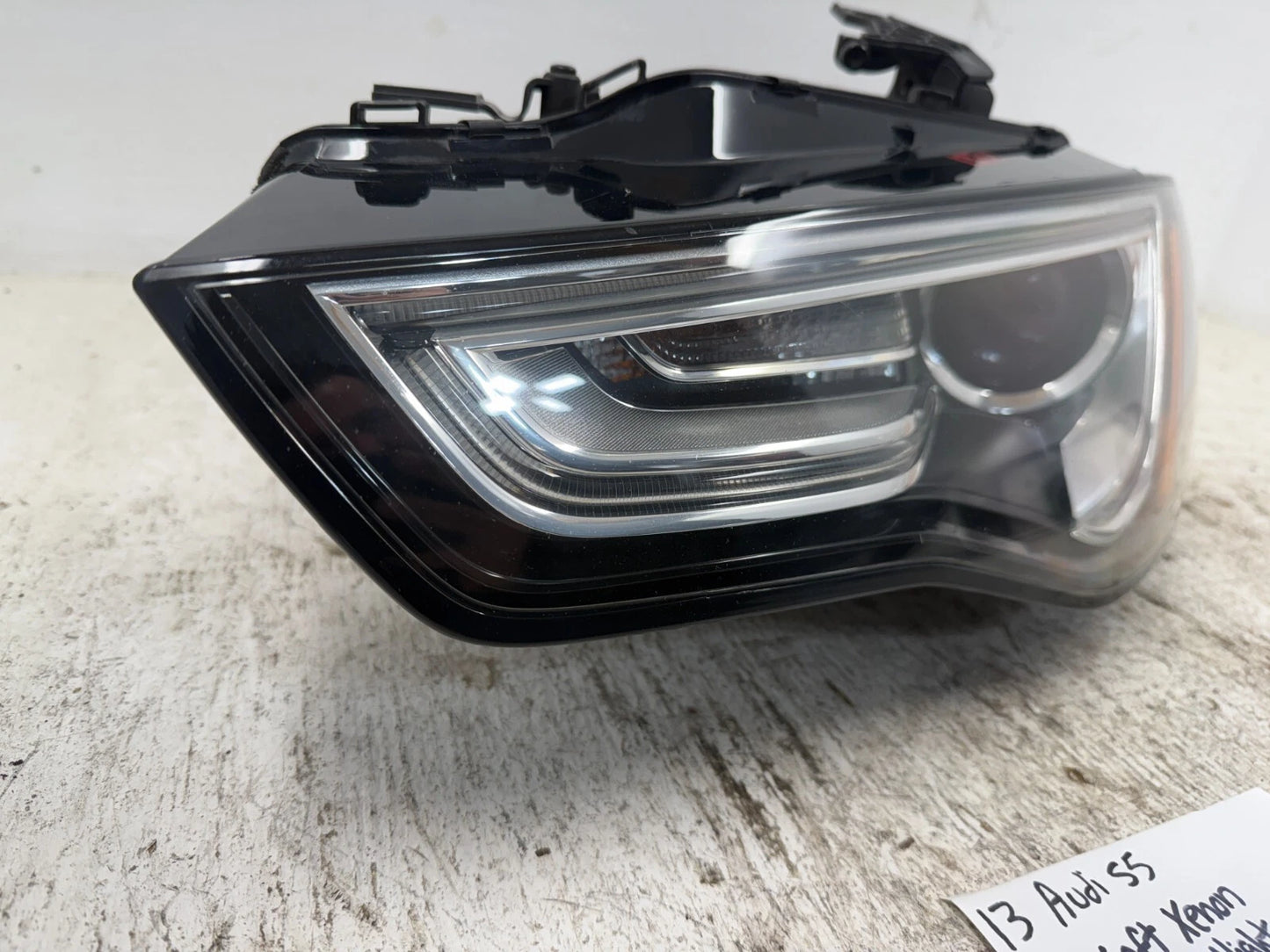 Audi S4 LEFT FRONT OEM XENON HEADLIGHT 8T0941005E