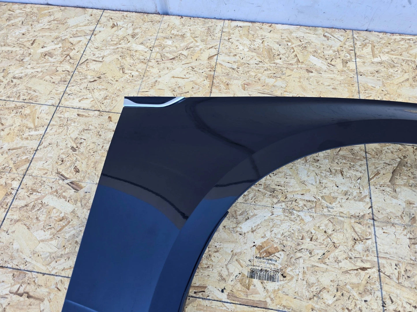 Audi A5 RIGHT SIDE FENDER 8W6821105