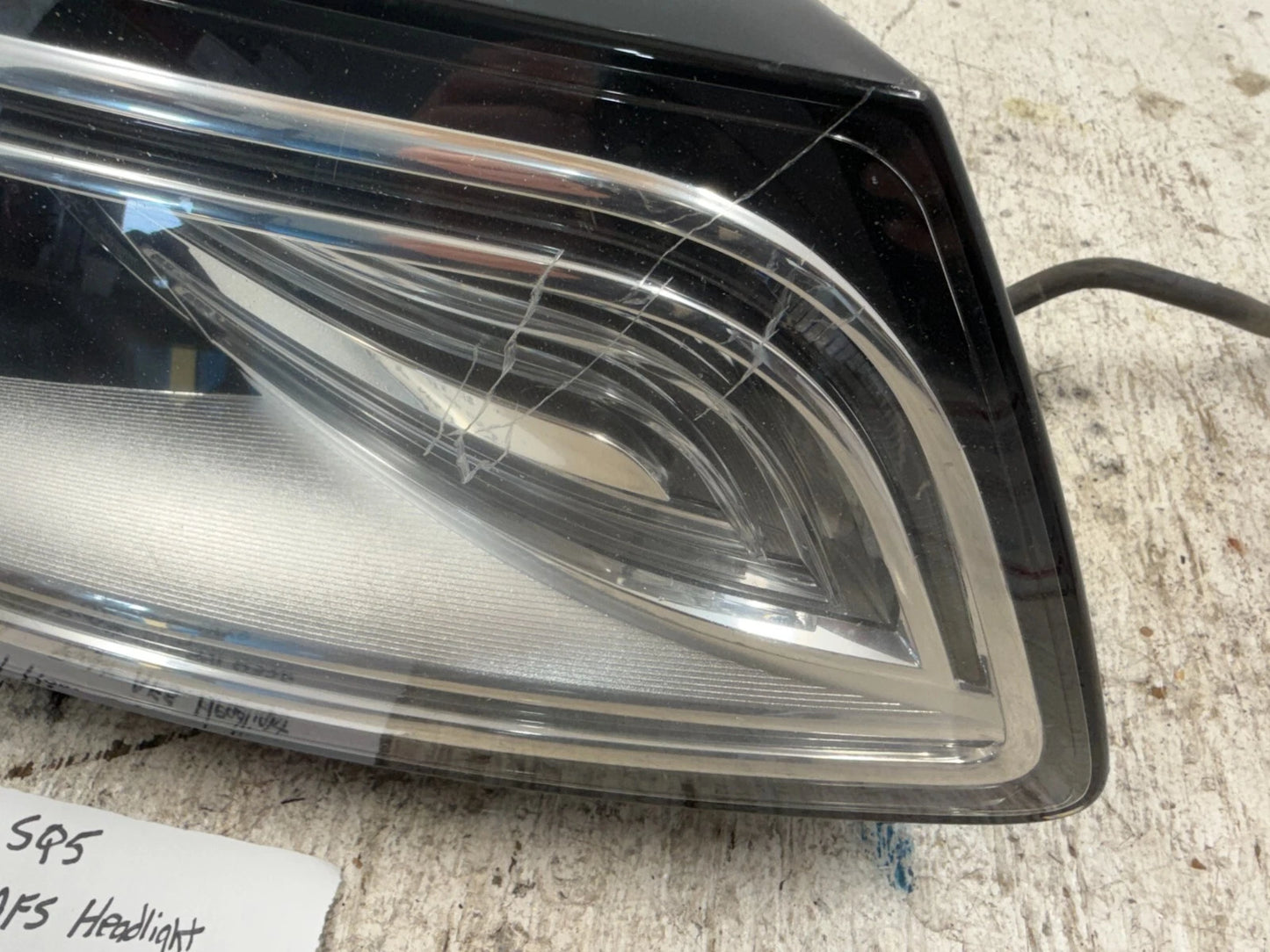 AUDI Q5 RIGHT FRONT LED AFS HEADLIGHT 8R0941032E