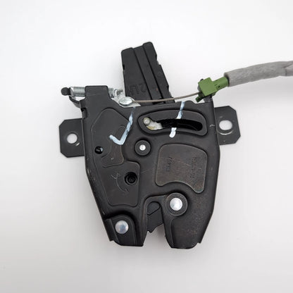 BMW X5 LEFT TAILGATE TRUNK LID LATCH LOCK ACTUATOR W/ MOTOR 51247461674